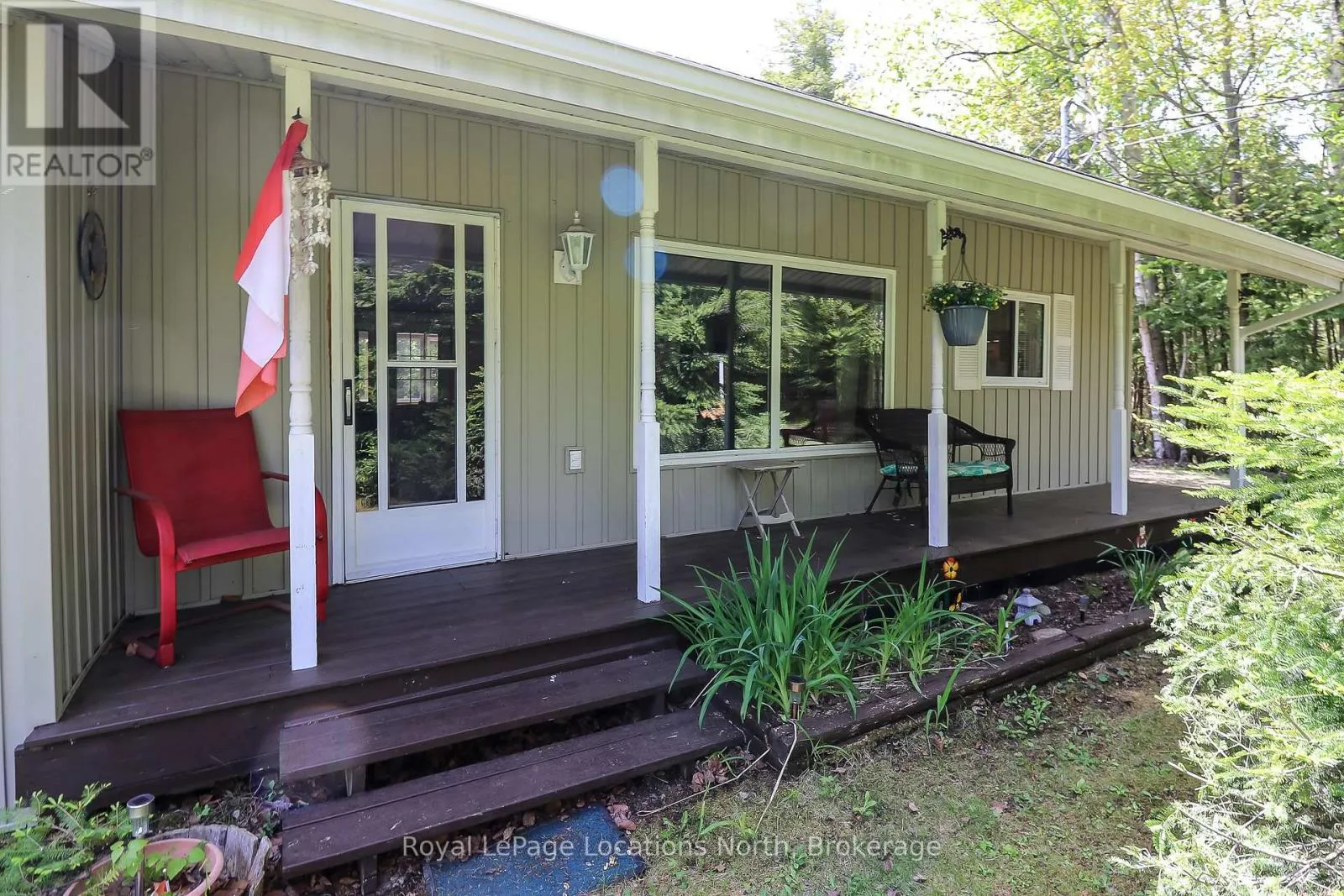 2198 CHAMPLAIN ROAD