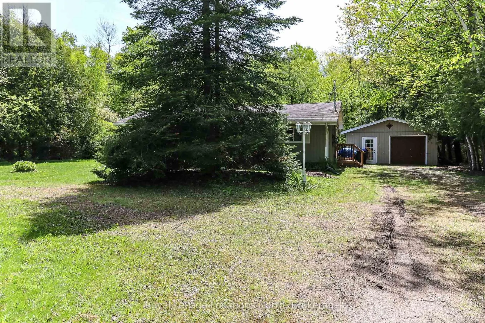 2198 CHAMPLAIN ROAD