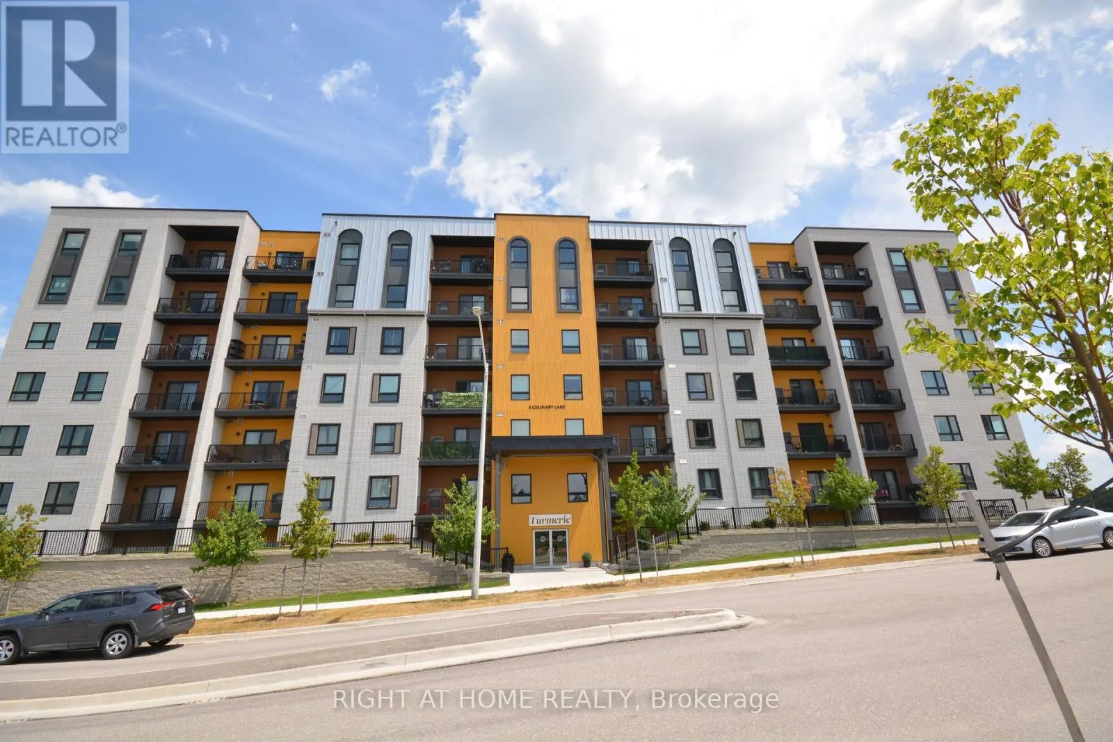 411 - 8 CULINARY LANE