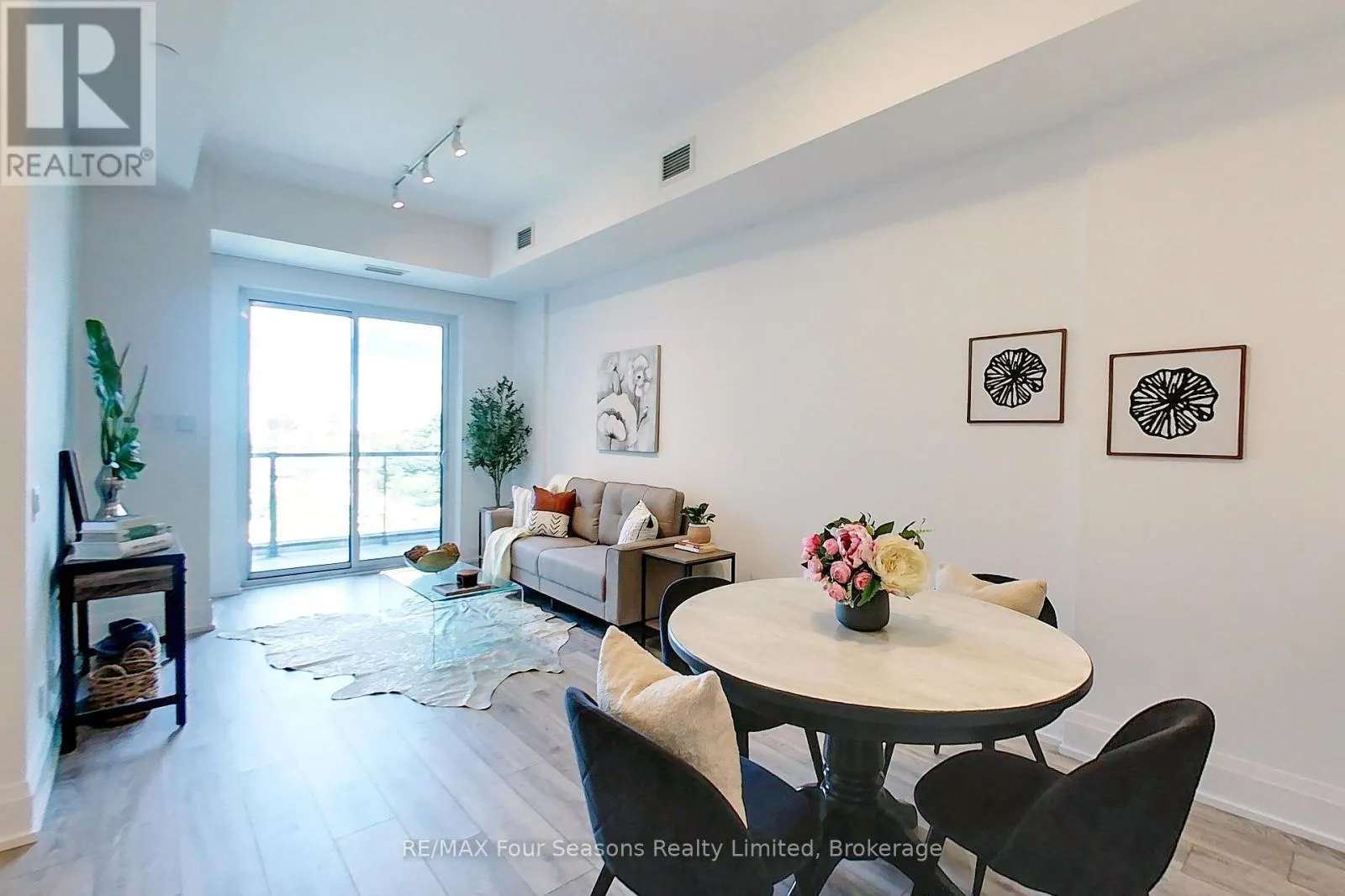 402 - 1 HUME STREET, #402