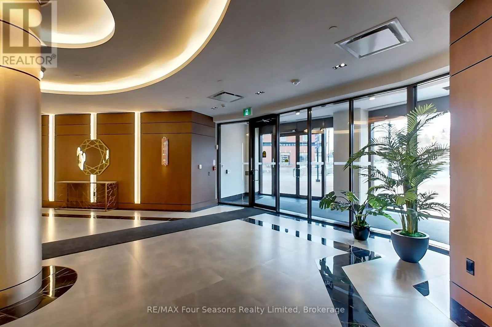 402 - 1 HUME STREET, #402