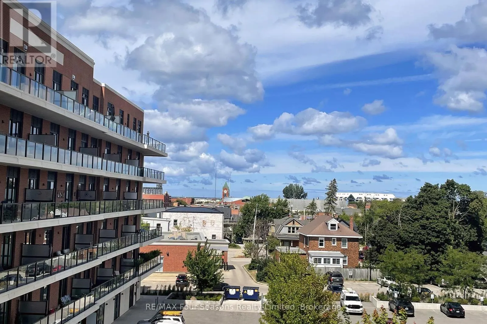 402 - 1 HUME STREET, #402