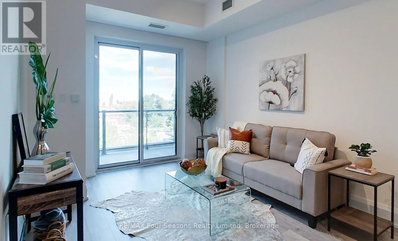 402 - 1 HUME STREET, #402