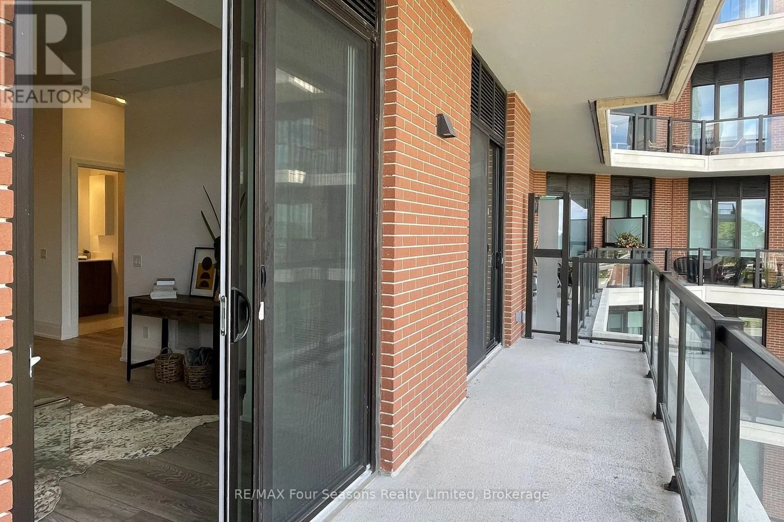 402 - 1 HUME STREET, #402