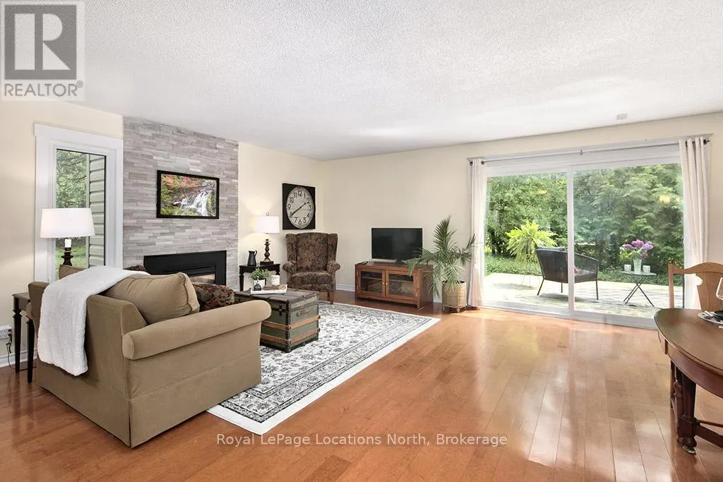 10 - 134 ESCARPMENT CRESCENT, #10
