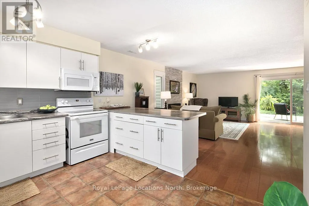 10 - 134 ESCARPMENT CRESCENT, #10