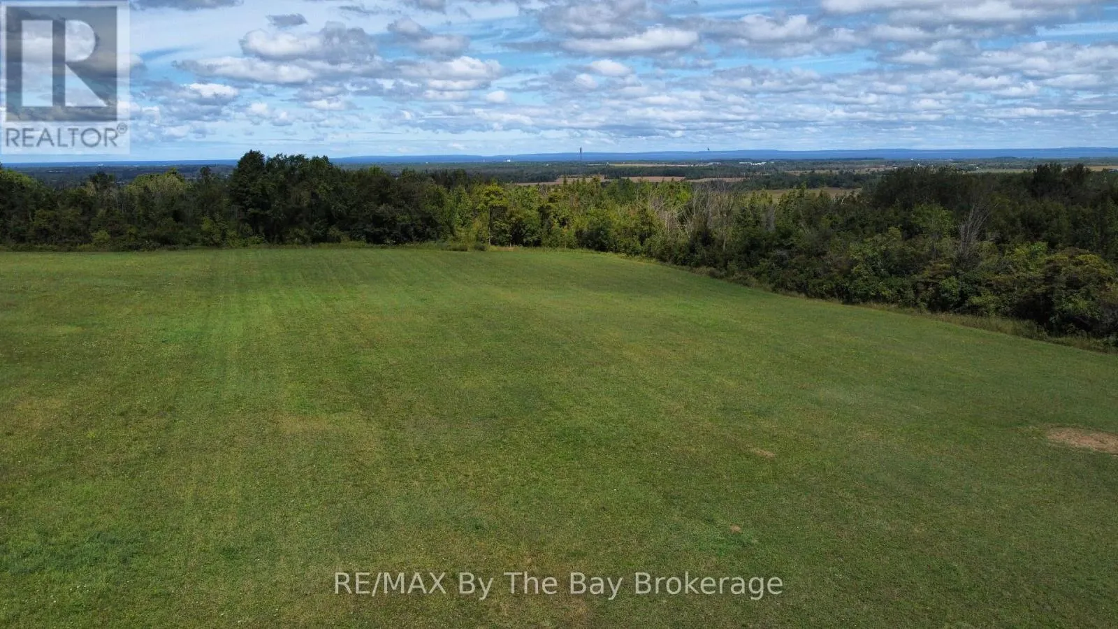 12 SYDENHAM TRAIL