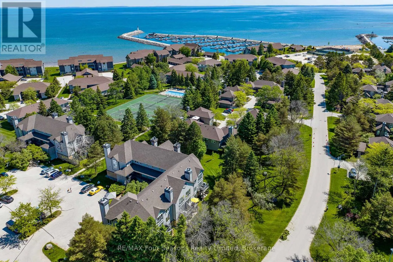 373 MARINERS WAY