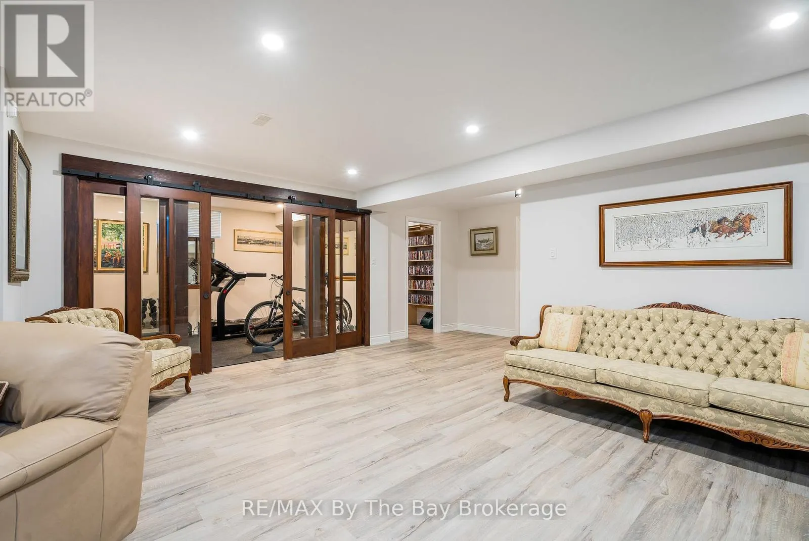38 WILLOW DRIVE