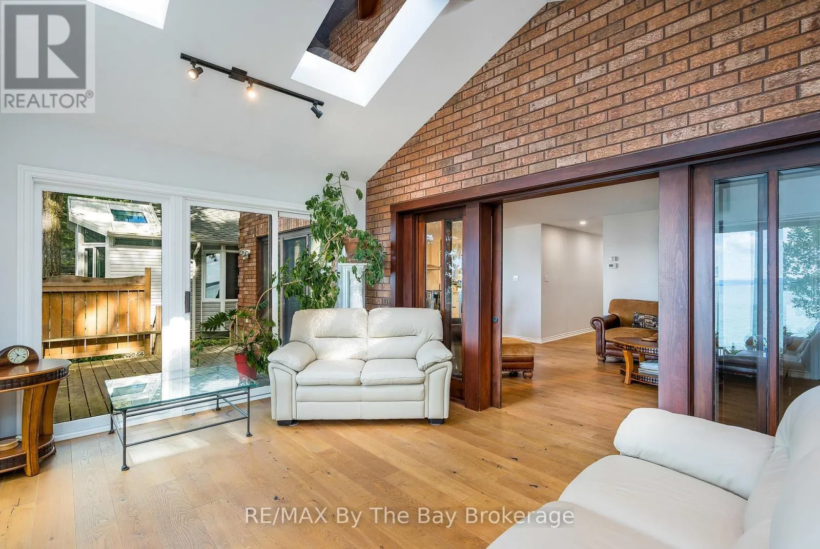 38 WILLOW DRIVE