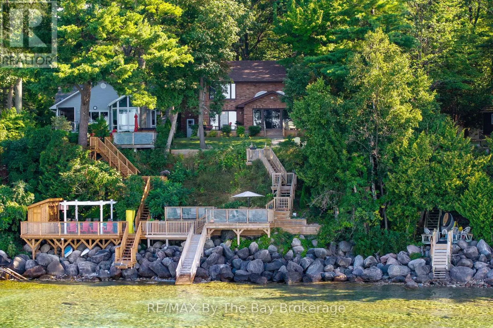 38 WILLOW DRIVE