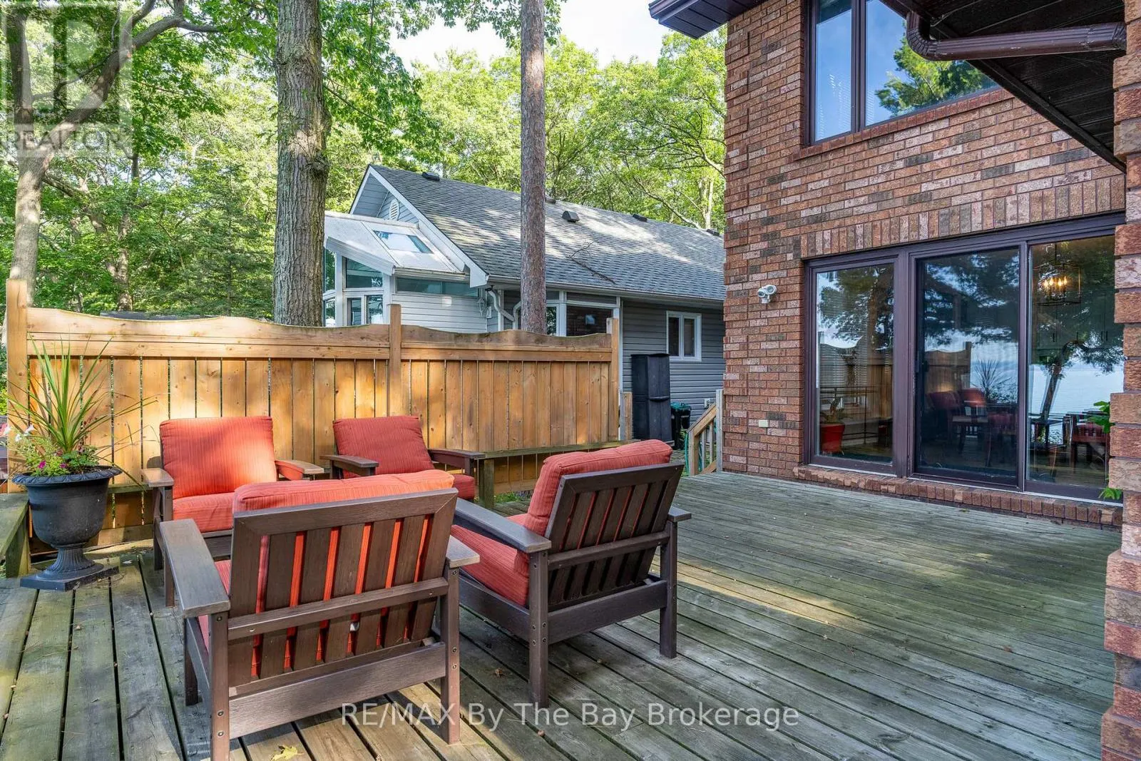 38 WILLOW DRIVE