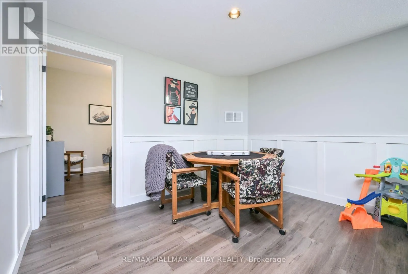 12 SYMOND AVENUE