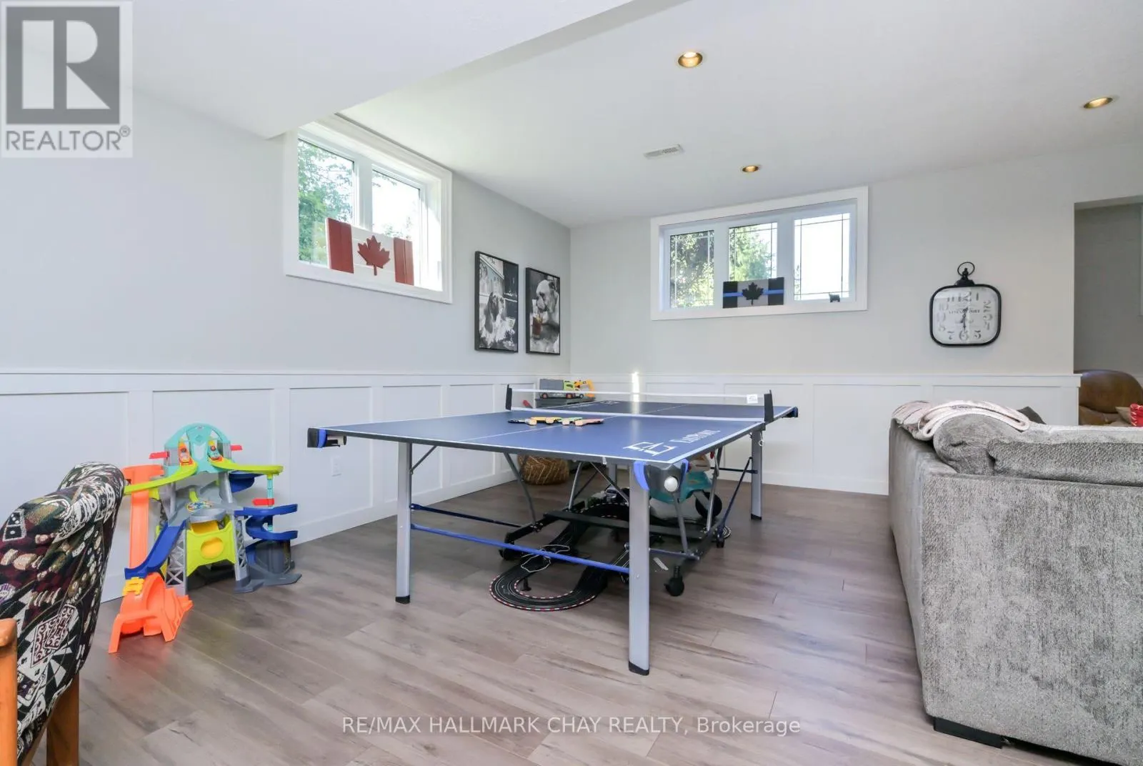 12 SYMOND AVENUE