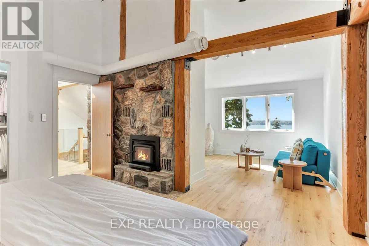 11 CRESTWOOD DRIVE