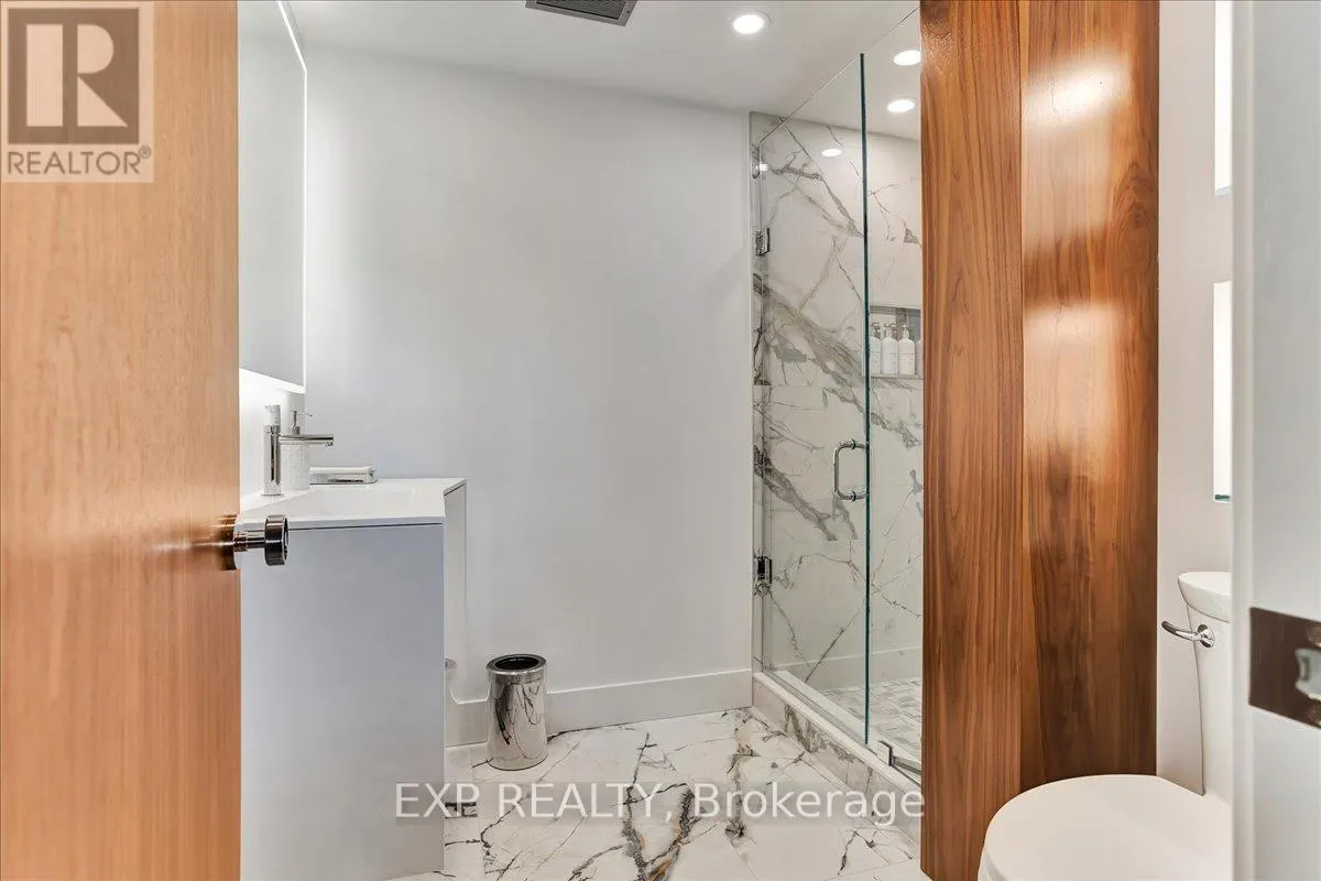 11 CRESTWOOD DRIVE