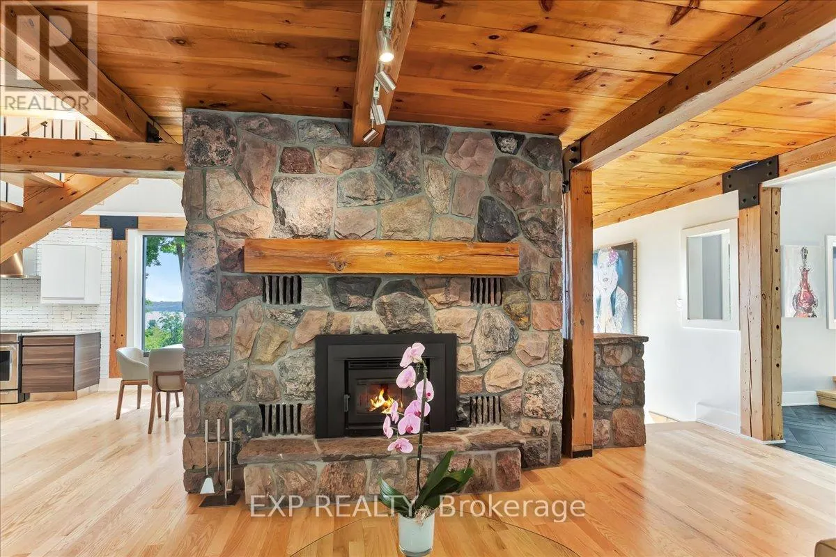 11 CRESTWOOD DRIVE