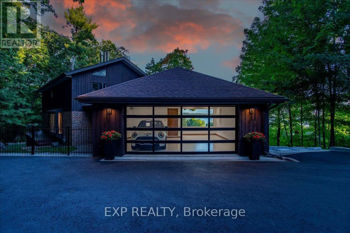 11 CRESTWOOD DRIVE