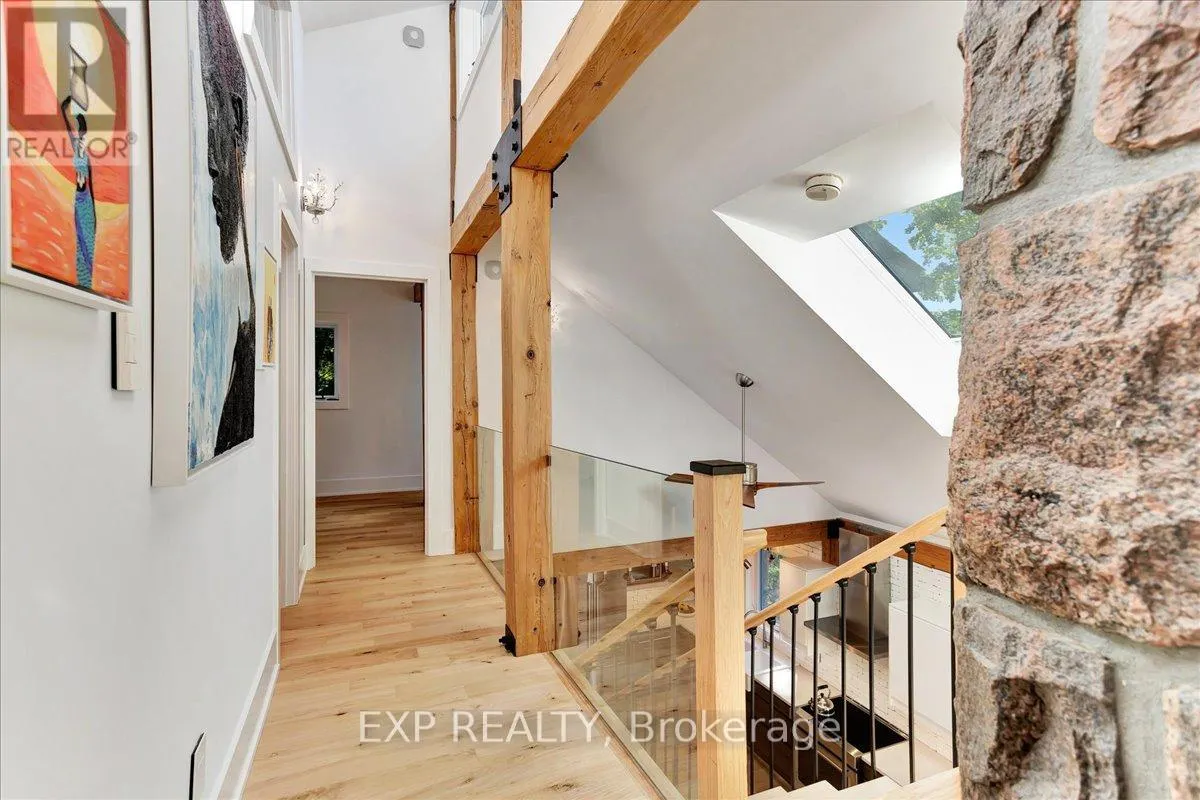 11 CRESTWOOD DRIVE