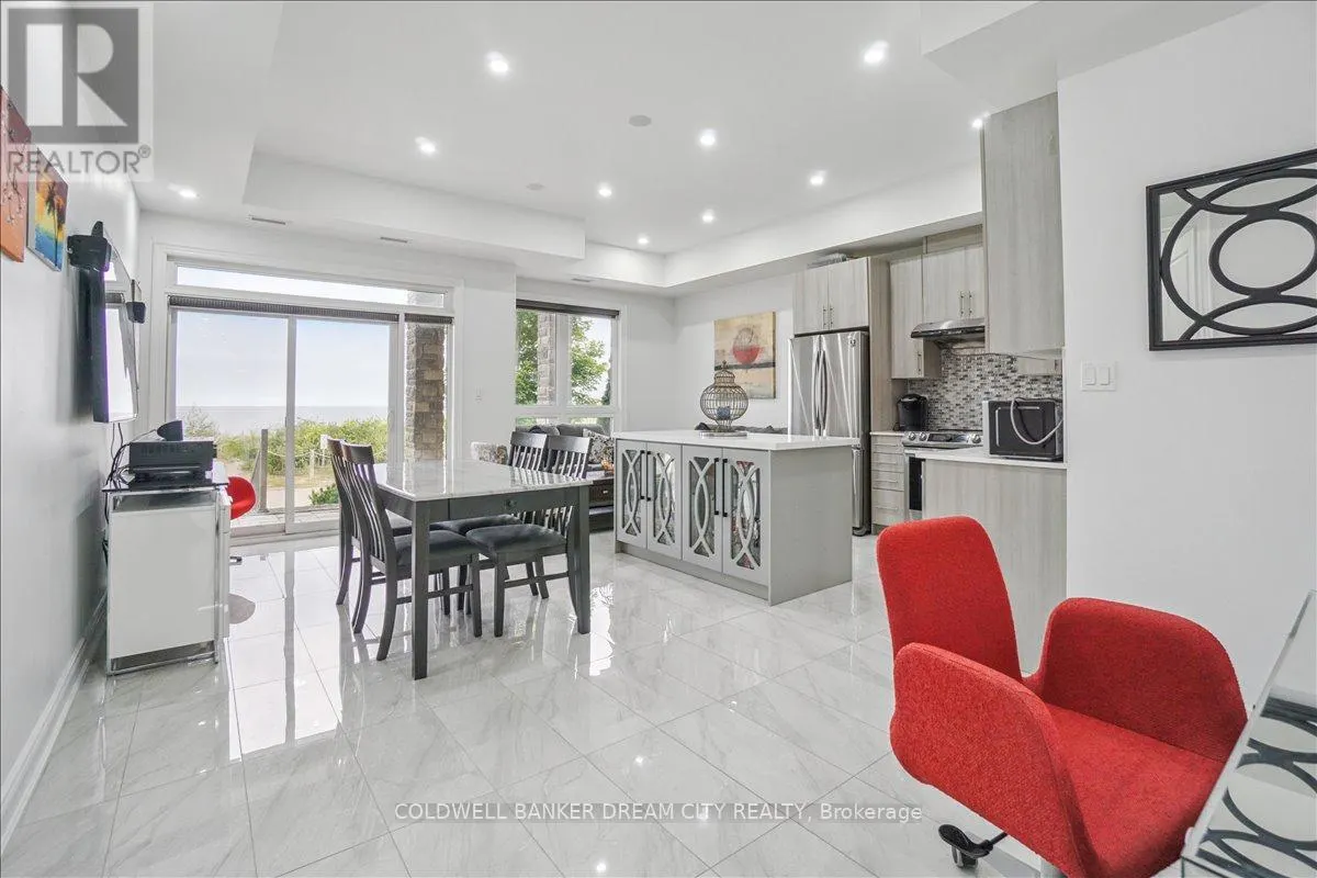 111 - 764 RIVER ROAD E