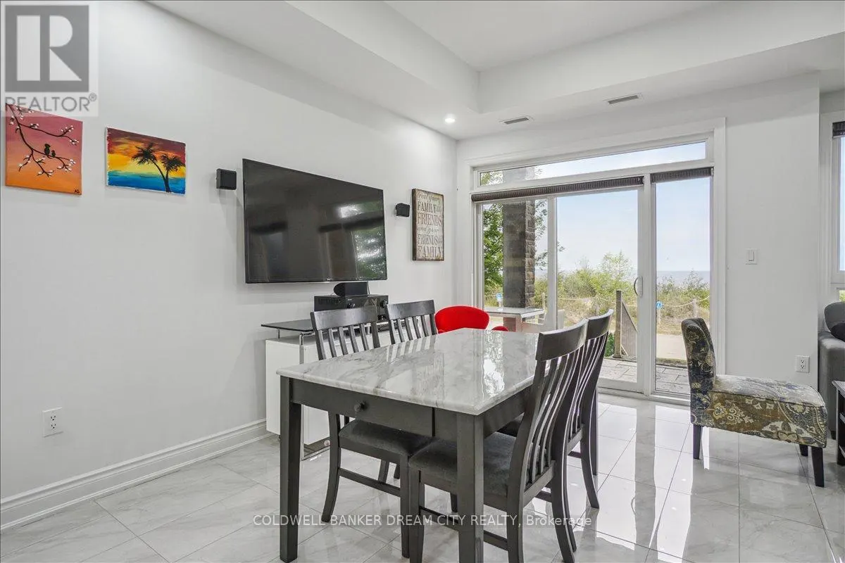 111 - 764 RIVER ROAD E