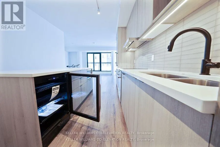 414 - 185 DUNLOP STREET E