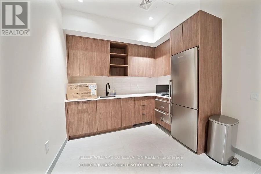 414 - 185 DUNLOP STREET E