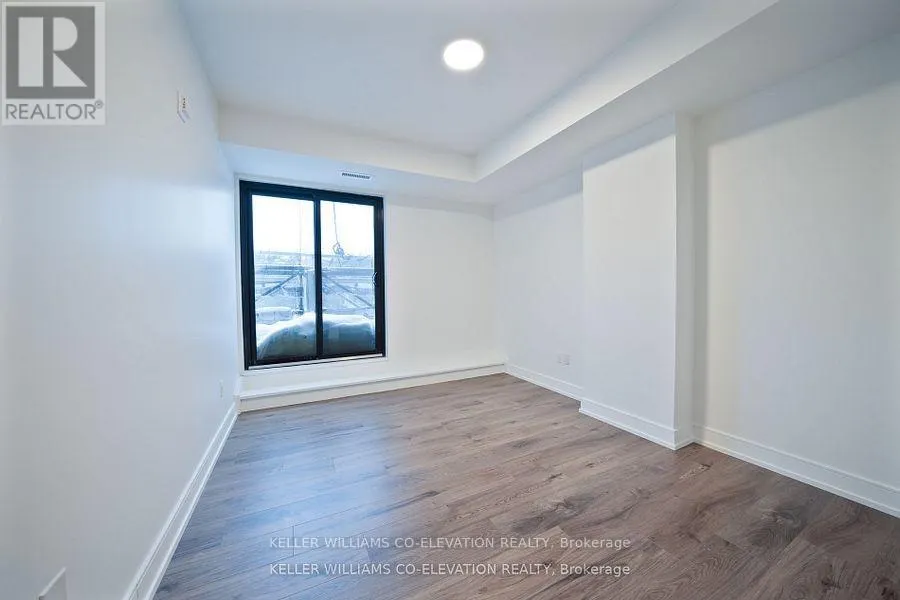 414 - 185 DUNLOP STREET E