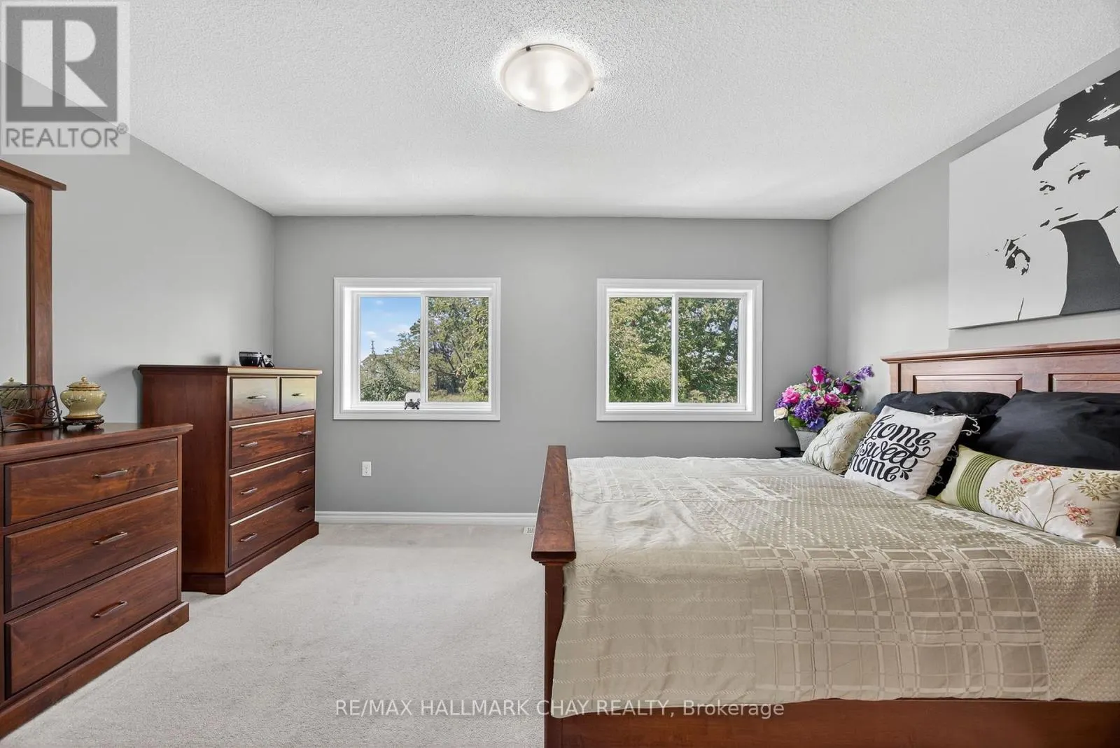 51 - 37 SOUTHWOODS CRESCENT