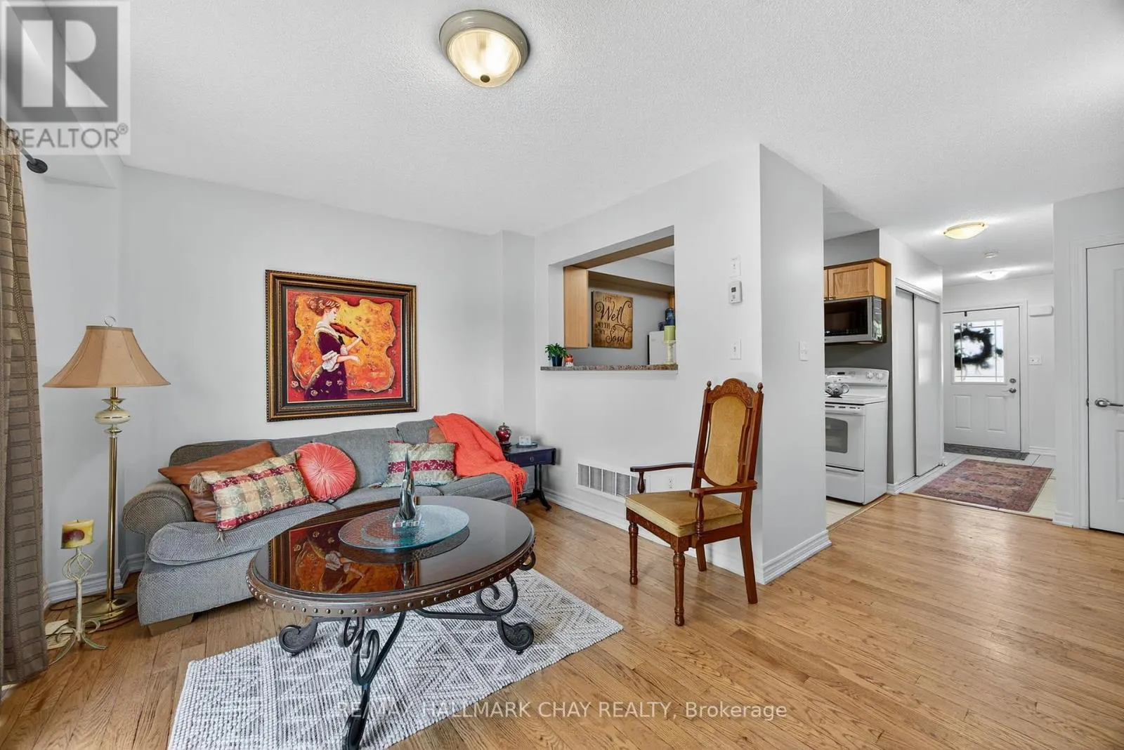 51 - 37 SOUTHWOODS CRESCENT