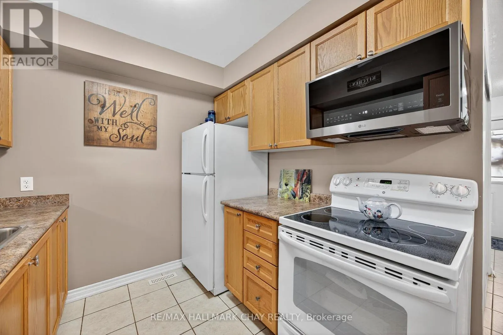 51 - 37 SOUTHWOODS CRESCENT