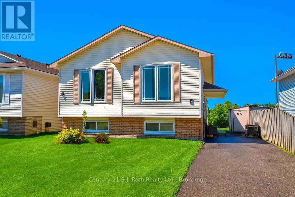 7 CHRISTINE PLACE
