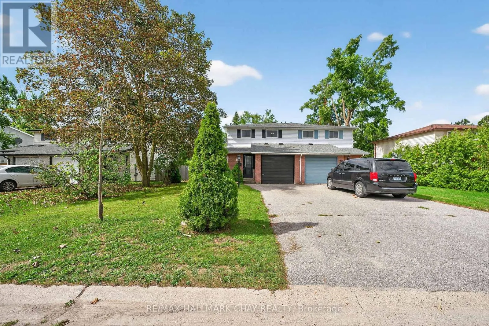 36 MOWAT CRESCENT