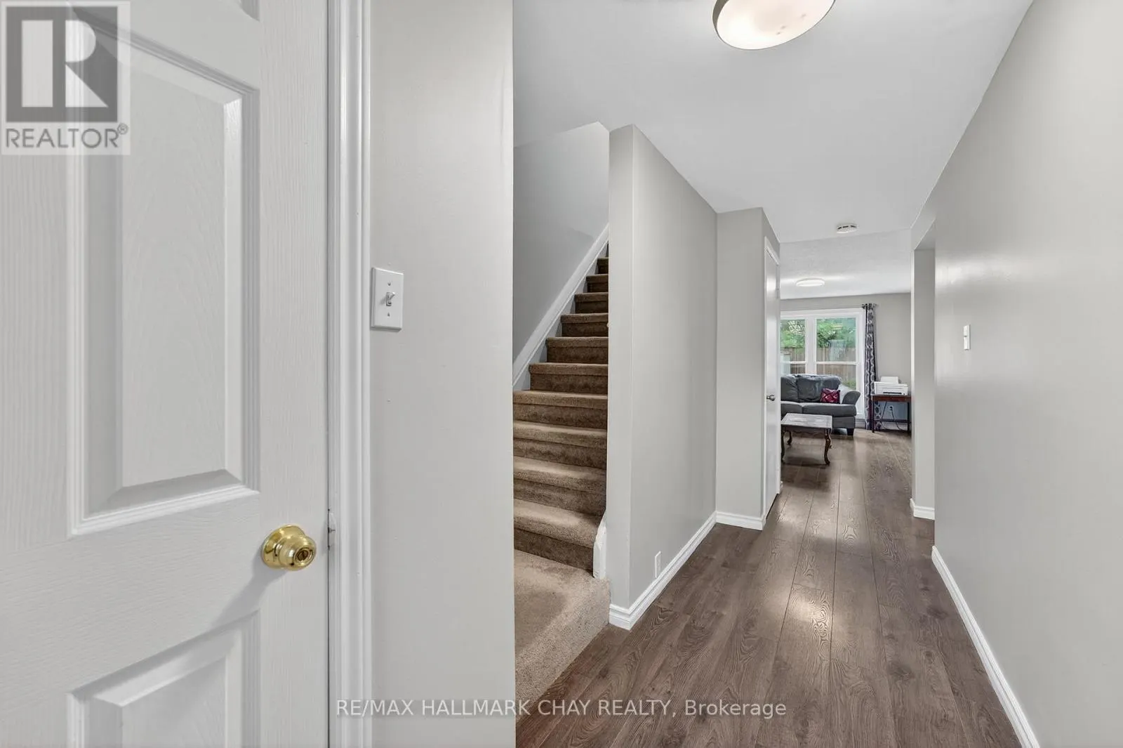 36 MOWAT CRESCENT