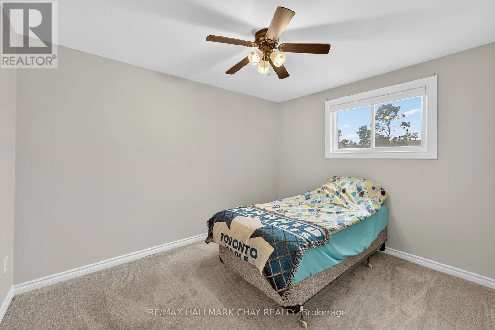 36 MOWAT CRESCENT