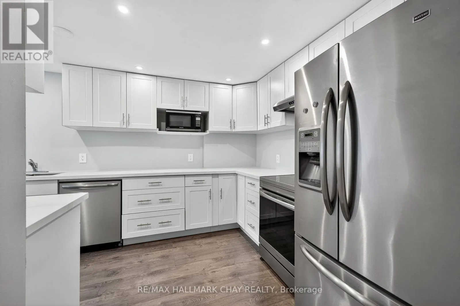 36 MOWAT CRESCENT