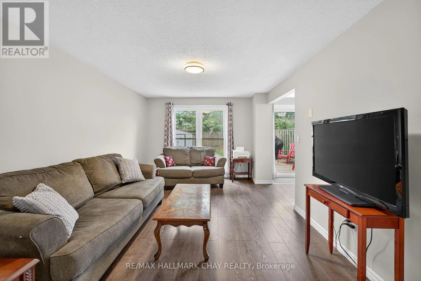36 MOWAT CRESCENT