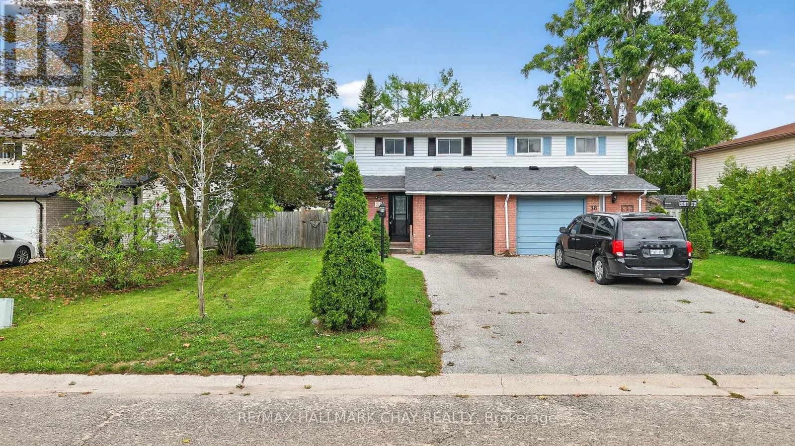 36 MOWAT CRESCENT