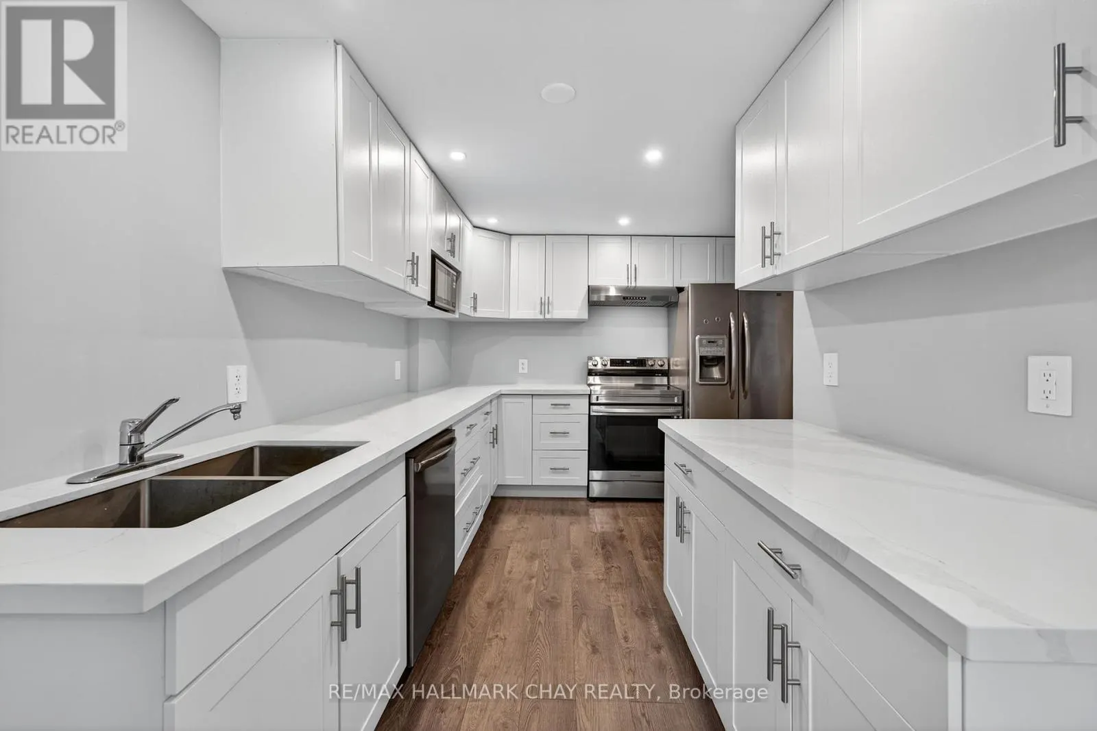 36 MOWAT CRESCENT