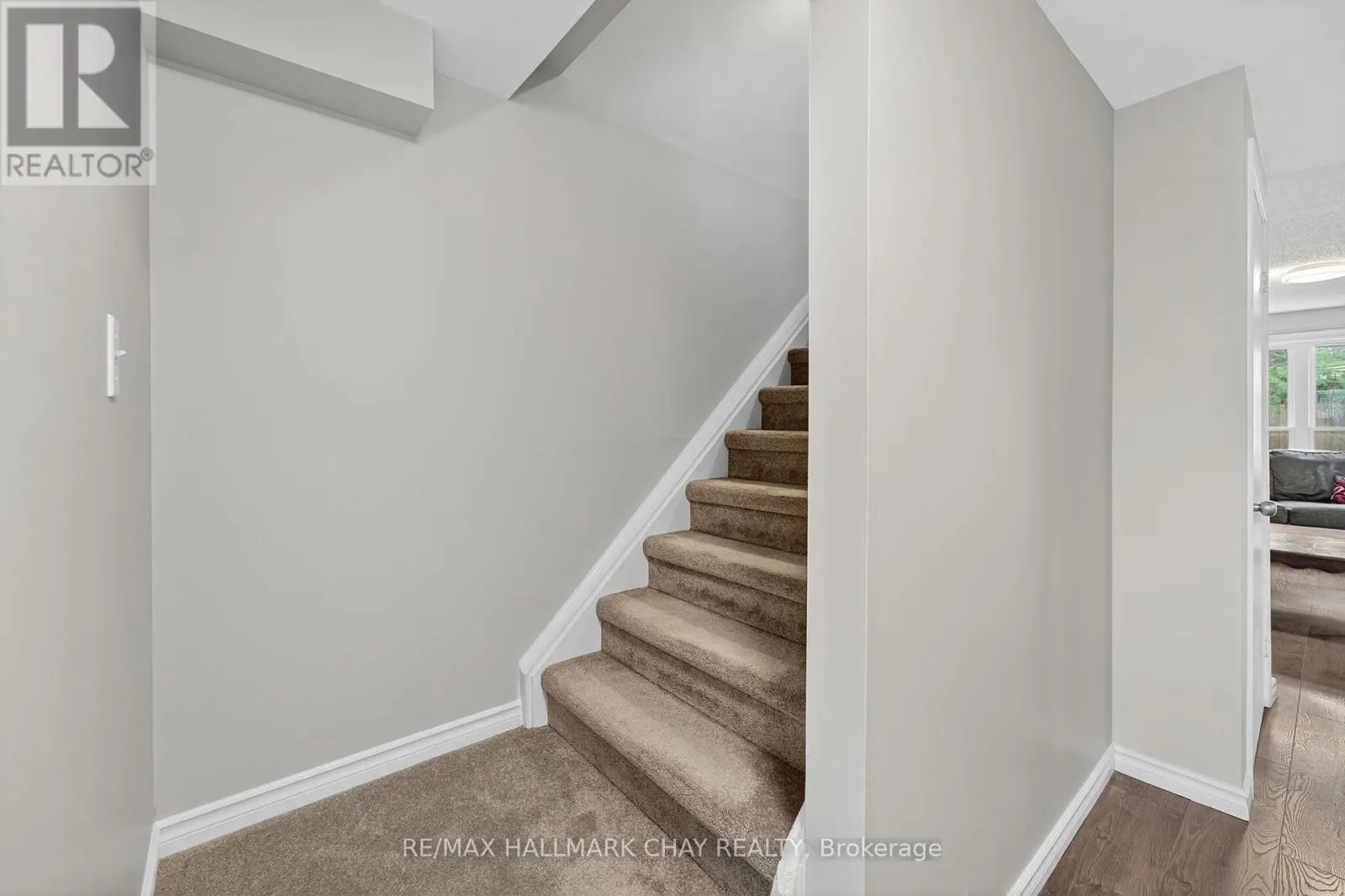 36 MOWAT CRESCENT