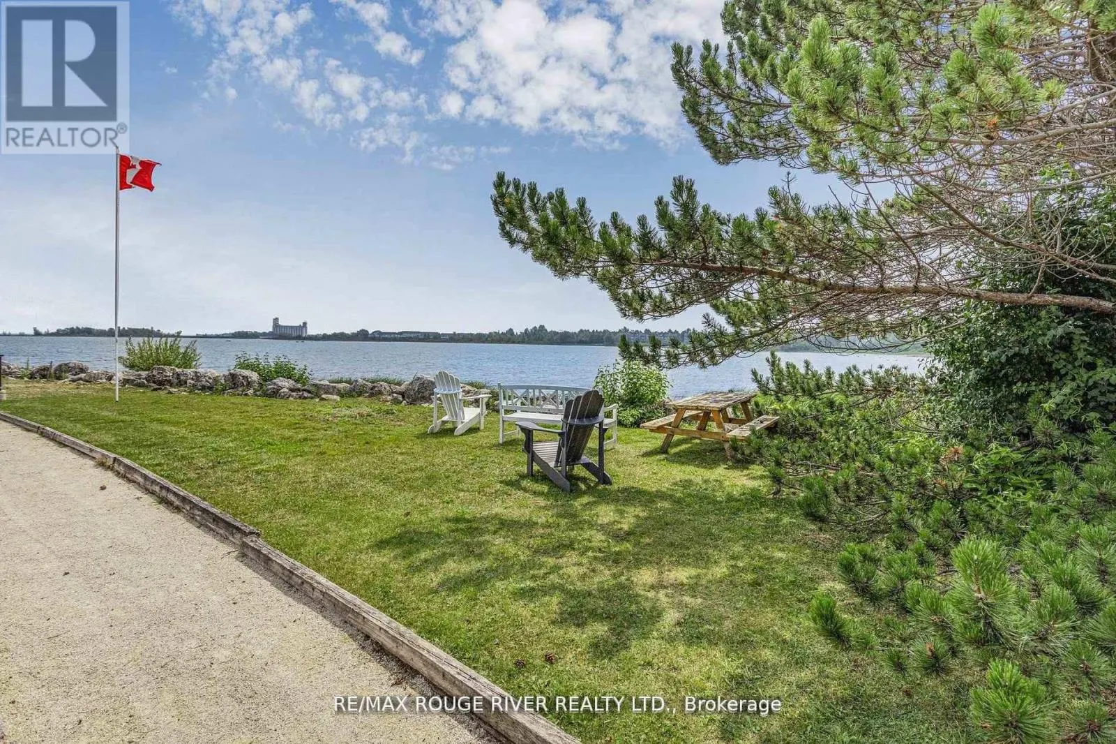 121 - 8 RAMBLINGS WAY SE