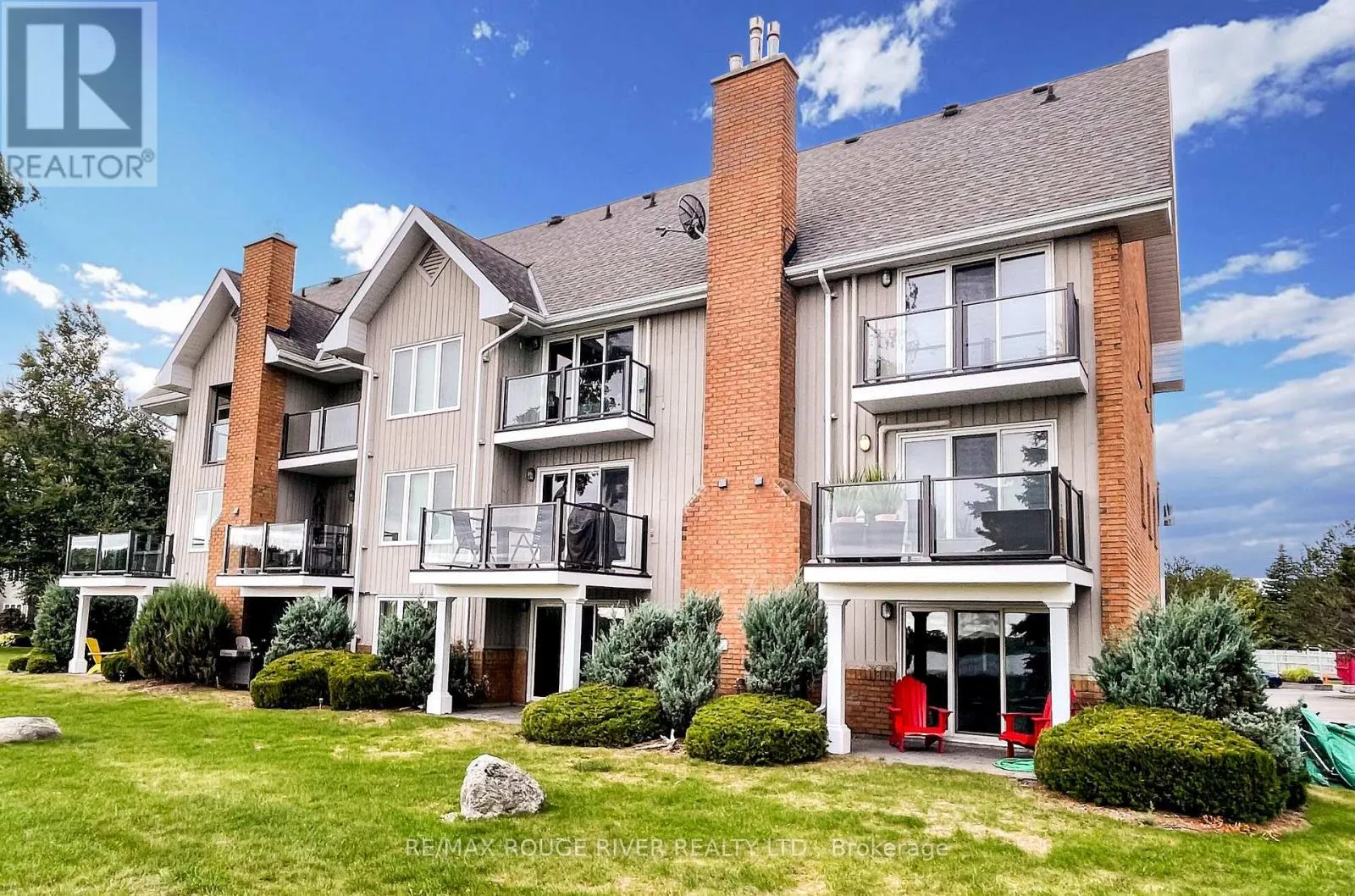 121 - 8 RAMBLINGS WAY SE