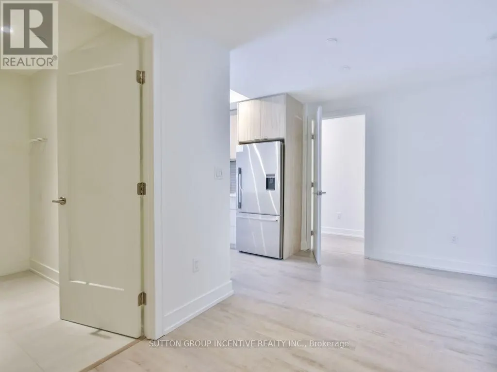 713 - 185 DUNLOP STREET E