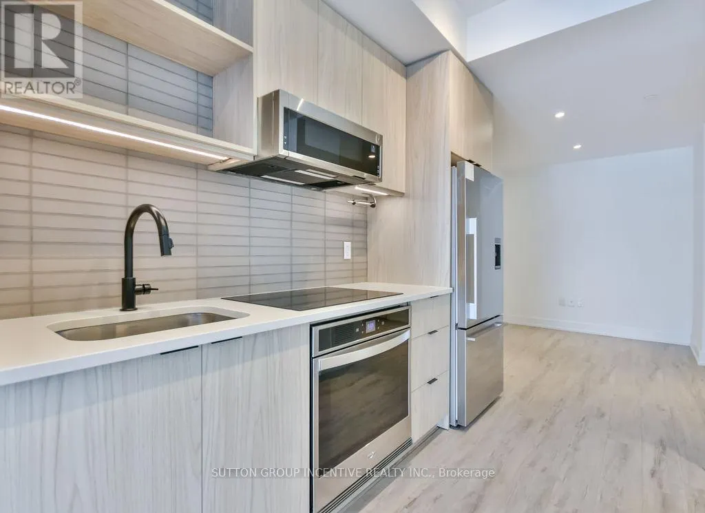713 - 185 DUNLOP STREET E