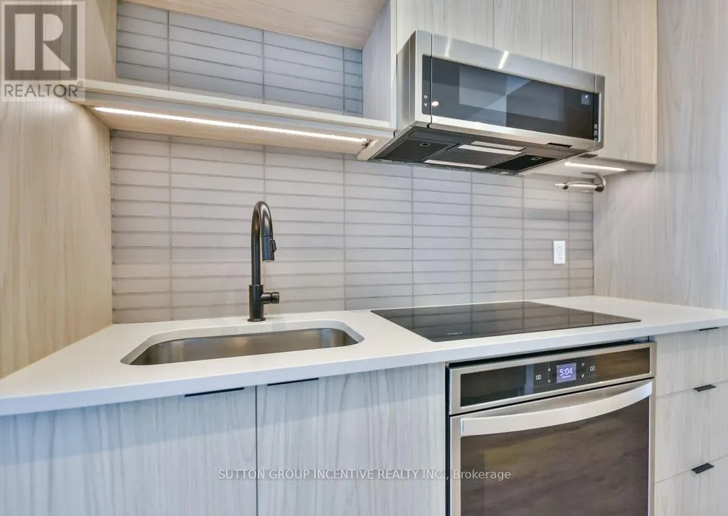 713 - 185 DUNLOP STREET E