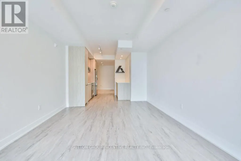 713 - 185 DUNLOP STREET E