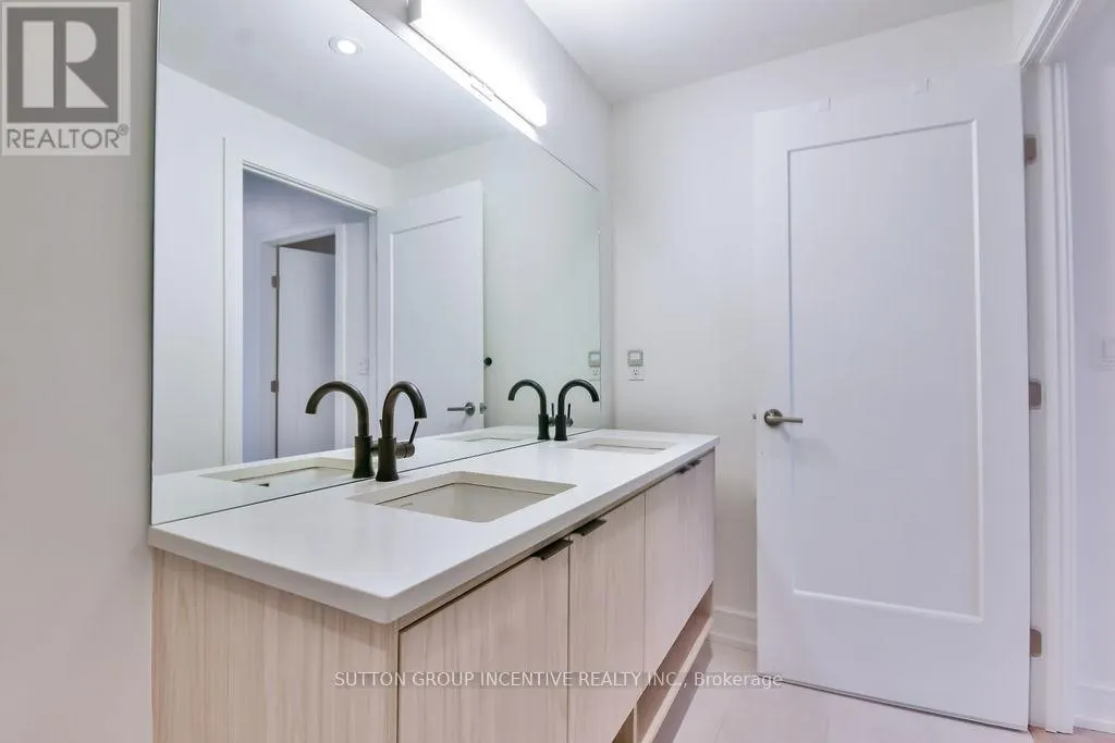 713 - 185 DUNLOP STREET E