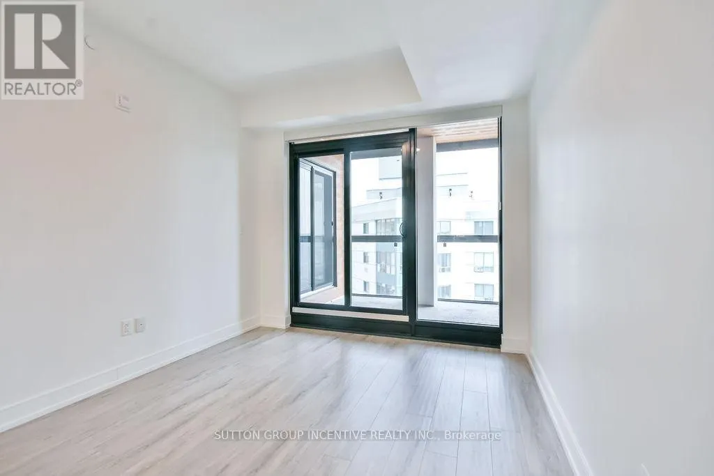 713 - 185 DUNLOP STREET E