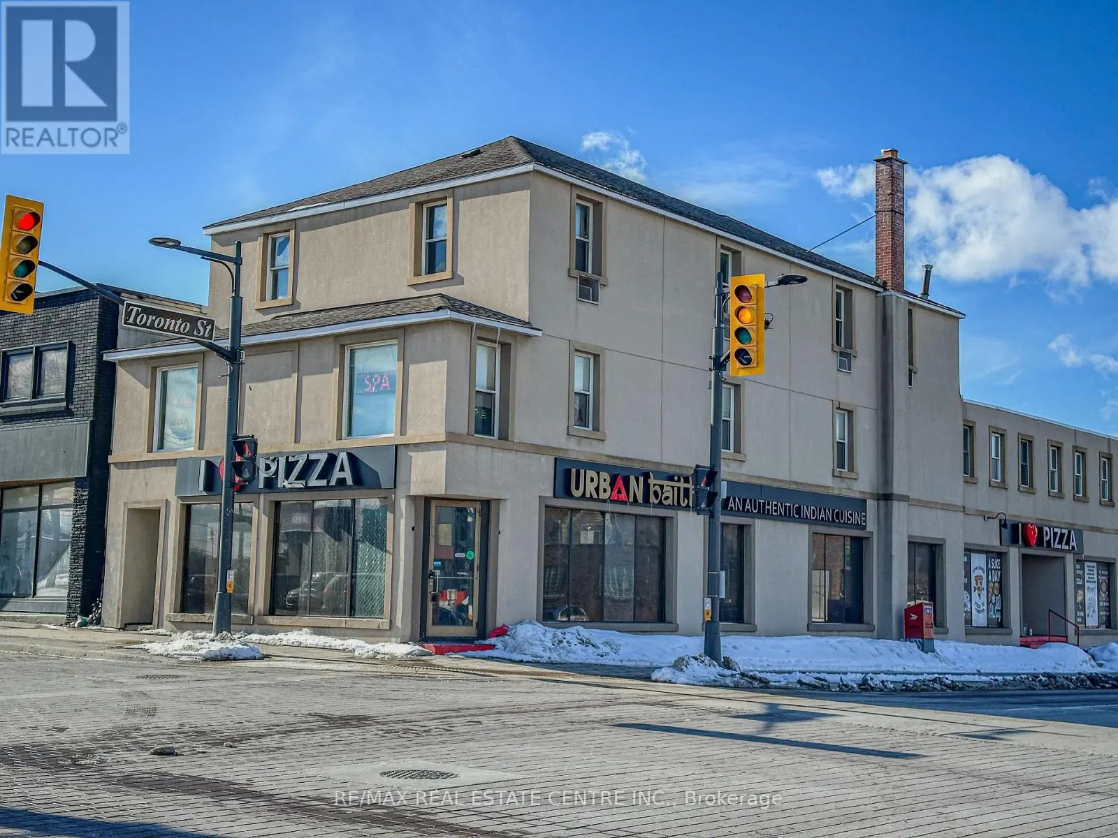 94 DUNLOP STREET W