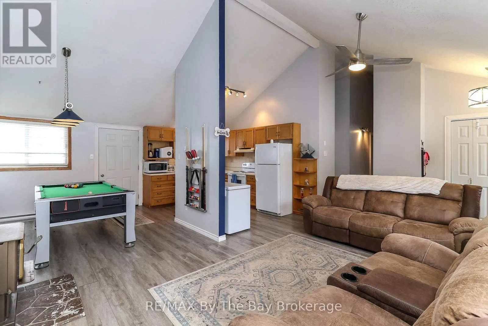 84 32ND STREET N